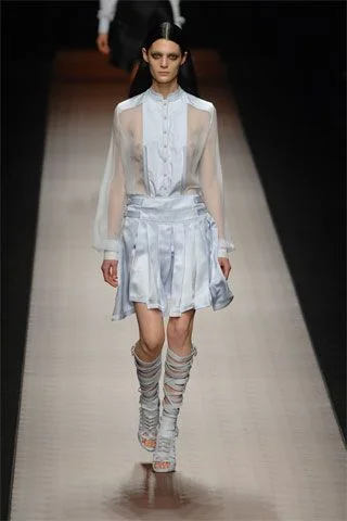 Look 19